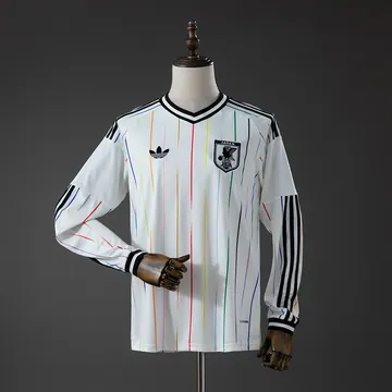 Japan 2026 away Long Sleeve, front view