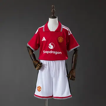 Manchester United 2026/27 home Kids, front view